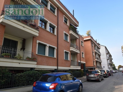 Trilocale in Vendita a Vercelli, zona Porta Torino, 95'000€, 71 m²