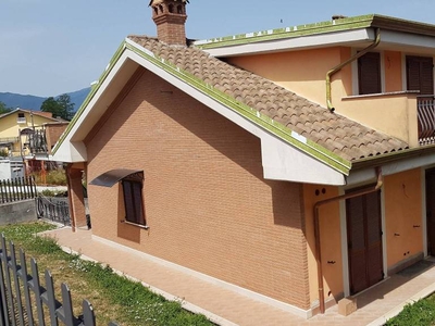 Villa a Schiera in vendita a Ceccano