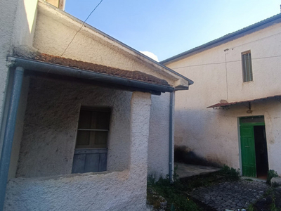 Villa Bifamiliare in vendita a Fontechiari