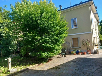Villa bifamiliare in vendita a Modena Periferia Sud