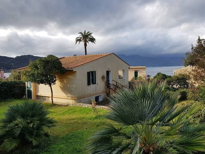 Villa In Vendita a Portoferraio, La Biodola: Un Gioiello Immobiliare in Toscana