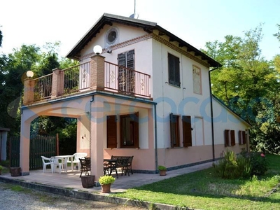 Villa in ottime condizioni in vendita a Casale Monferrato