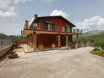 Villa in vendita a Amaseno