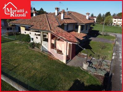 Villa in vendita a Cervignano del Friuli - Zona: Cervignano del Friuli