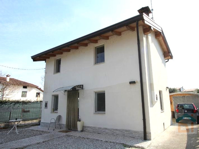 Villa in vendita a Cervignano del Friuli - Zona: Scodovacca