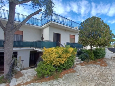 Villa in vendita a Terracina - Zona: Badino