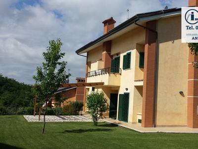 Villa in vendita a Valmontone - Zona: Valmontone