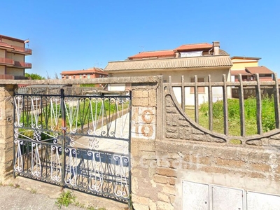 Villa in Vendita in Corso Aldo Moro 10 a Belmonte Mezzagno