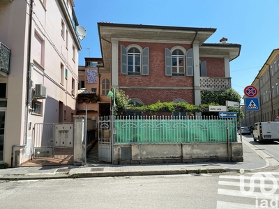 Appartamento in vendita 5 Stanze da letto a Civitanova Marche