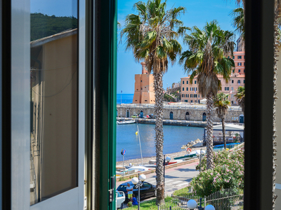 Appartamento 'Loft Il Mare Rio Marina Front Sea' con Wi-Fi