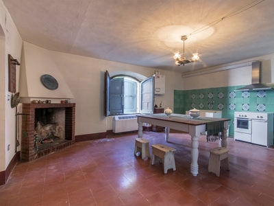 Appartamento storico in vendita 5 Stanze da letto a Civitella Del Tronto