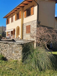 Casa di campagna in vendita 4 Stanze da letto a Castel San Niccolò