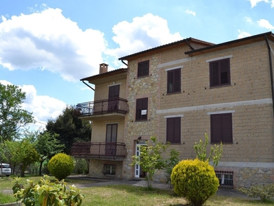 Casa indipendente in vendita 3 Stanze da letto a Fabro