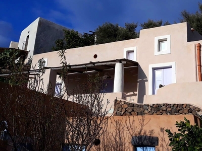 Casa indipendente in vendita 3 Stanze da letto a Lipari