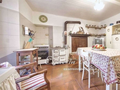 Casa semi indipendente in vendita 2 Stanze da letto a Lizzano In Belvedere