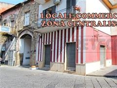 Commerciale - Negozi a Marcianise