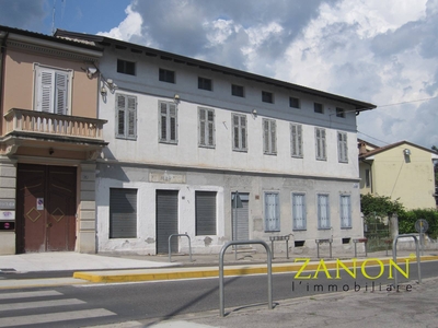 Stabile/Palazzo con terrazzo, Gorizia lucinico