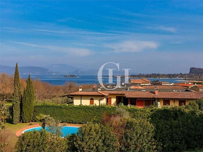 Villa in vendita 3 Stanze da letto a Manerba Del Garda