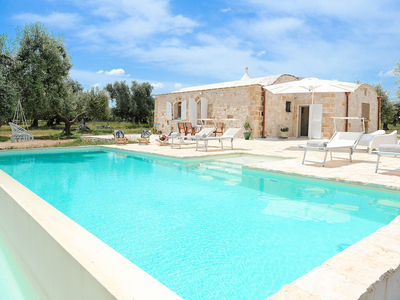 Villa 'Trullo Delori with Infinity Pool' con piscina privata, Wi-Fi e aria condizionata