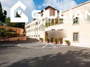 albergo-hotel in Vendita ad Monte Porzio Catone - 8670000 Euro