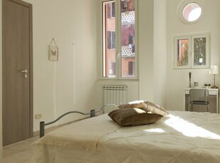 Appartamento con 1 camera da letto in affitto a Milano