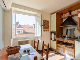 Appartamento con 2 camere da letto in affitto a Genova