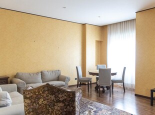 Appartamento con 2 camere da letto in affitto all'Eur, Roma