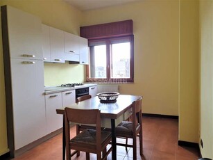 Appartamento in Affitto ad Catanzaro - 2200 Euro