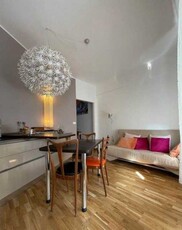 Appartamento in Affitto ad Milano - 2200 Euro