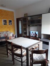 Appartamento in buono stato di 90 mq. a Marina Di Carrara