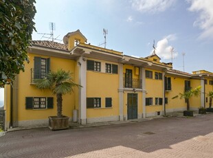 Appartamento in Strada Santa Brigida, Moncalieri, 7 locali, 2 bagni