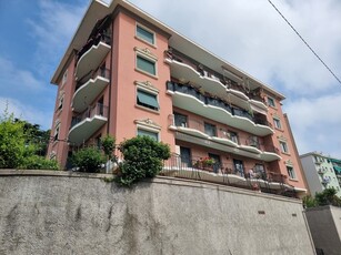 Appartamento in Vendita a Genova, zona San Fruttuoso, 360'000€, 121 m², arredato, con Box