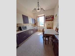 Appartamento in Vendita a Livorno, 125'000€, 120 m²