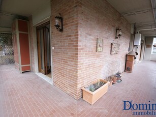Appartamento in Vendita a Massa, zona Ronchi, 260'000€, 93 m²