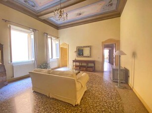 Appartamento in vendita a Modena - Zona: Centro storico