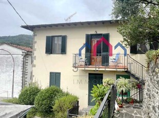 Appartamento in Vendita ad Borgo a Mozzano - 95000 Euro