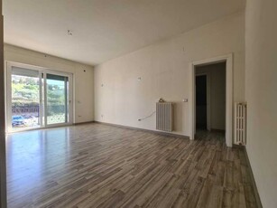 Appartamento in Vendita ad Catanzaro - 75000 Euro