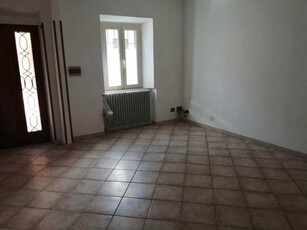 Appartamento in Vendita ad Fara in Sabina - 135000 Euro
