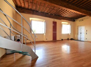 Appartamento in Vendita ad Lucca - 850000 Euro