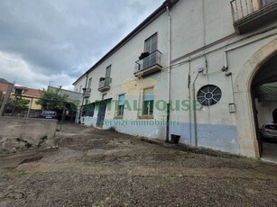 Appartamento in Vendita ad Mercato San Severino - 65000 Euro