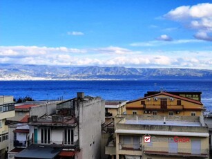 Appartamento in Vendita ad Messina - 110000 Euro