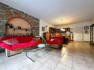 Appartamento in Vendita ad Montignoso - 380000 Euro