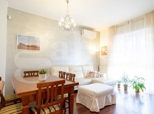Appartamento in Vendita ad Monza - 450000 Euro