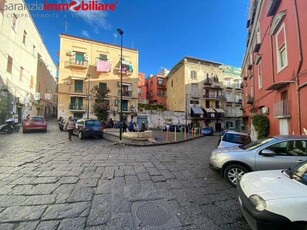 Appartamento in Vendita ad Napoli - 180000 Euro