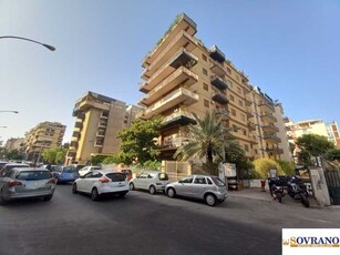 Appartamento in Vendita ad Palermo - 300000 Euro