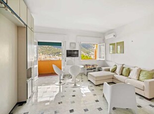 Appartamento in Vendita ad Rapallo - 320000 Euro