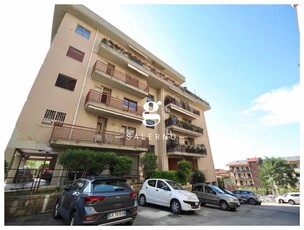 Appartamento in Vendita ad Salerno - 500000 Euro