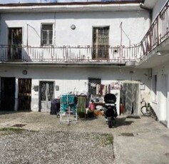 Appartamento in Vendita ad Samarate - 30000 Euro