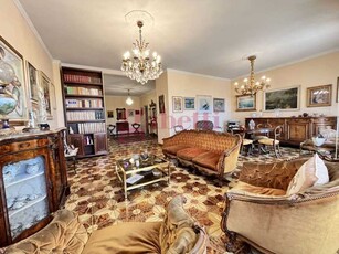 Appartamento in Vendita ad Torino - 275000 Euro