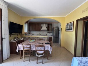 Appartamento in Vendita ad Torre del Greco - 260000 Euro